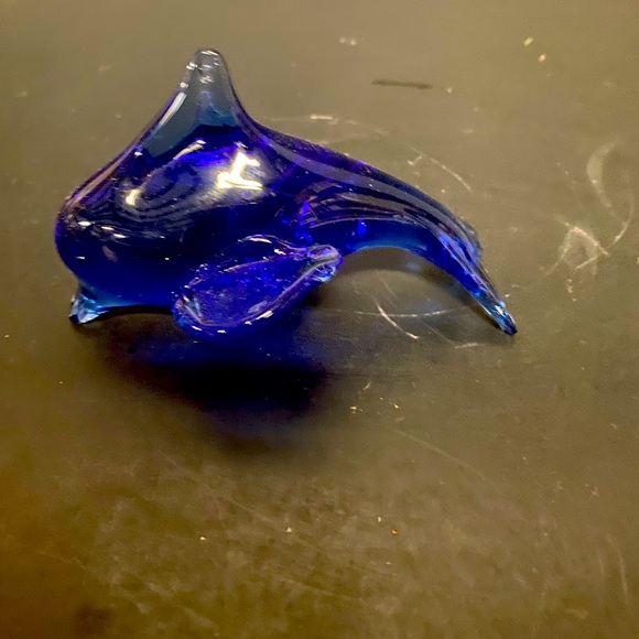 Hand Blown Cobalt Blue Art Glass Dolphin Paperweight - Picture 1 of 7